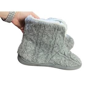 Gray Slip on Soft booties size 7-8, Home Top, house slippers